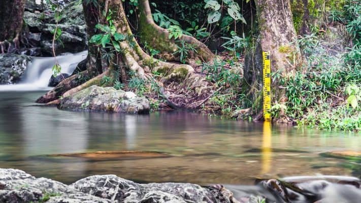 How To Use A Water Level